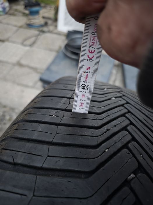 Гуми 235/55/16 с джанти 5х114.3 thompson