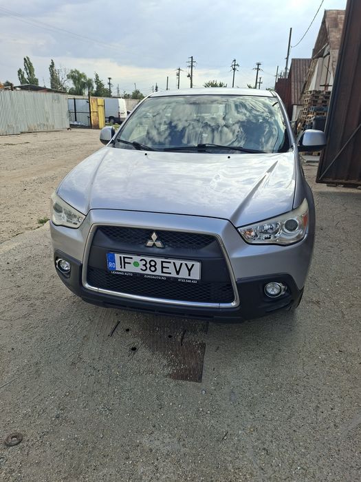 Vând Mitsubishi Asx
