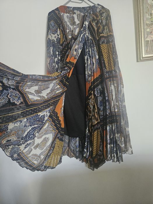 Fusta lunga, ampla material plisat H&M  marime S