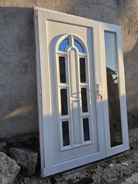 Ușă exterioară  PVC