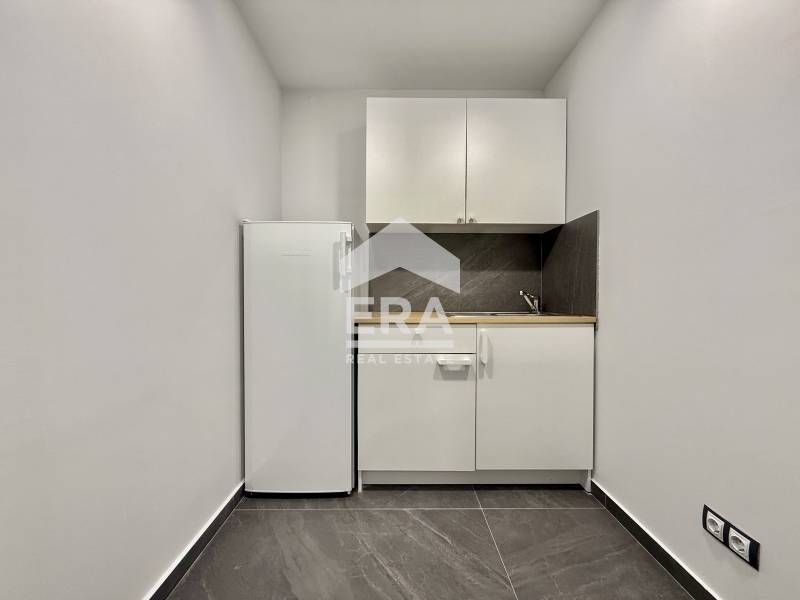 Дава се под наем Офис в София, Лозенец - 206 кв.м за 2268.99 € - Снимка #4