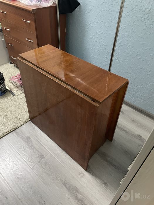 Продается стол в