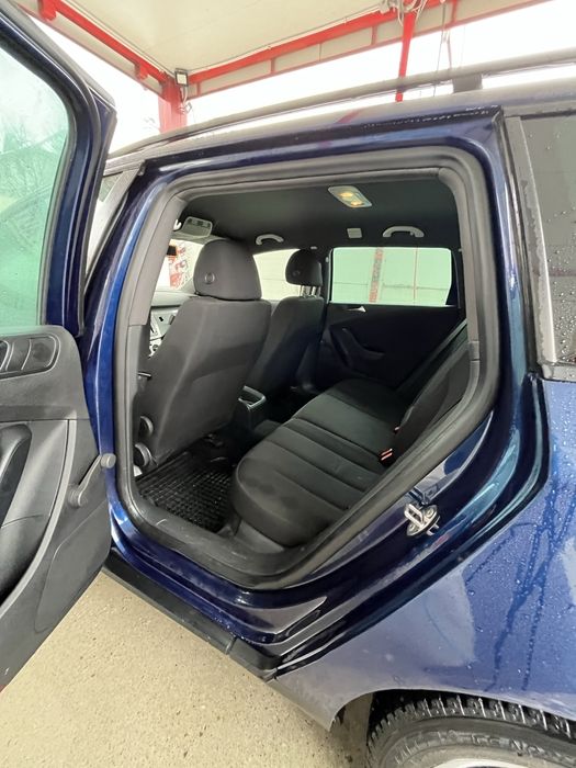 Volkswagen Passat B6 2.0 TDI Manual