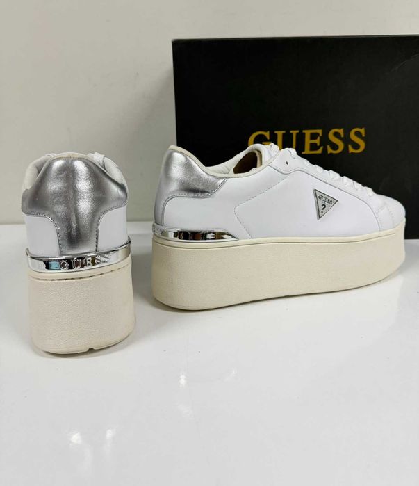 Guess Willen platform