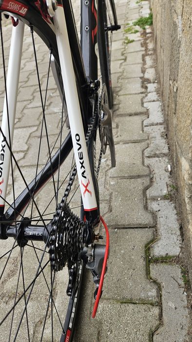 Леко 6.8 кг Карбоново колело Axevo, Ultegra/105,  DT Swiss, 52 S
