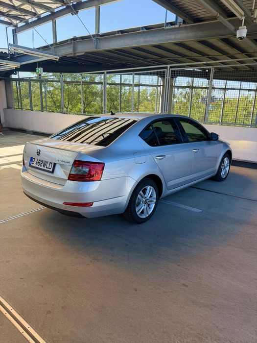Skoda Octavia 2014 2.0 TDi 150 CP • Day Light LED • Bi-Xenon • Scaune încălzite • Senzori parcare • Dublu climatronic • Pilot automat • Proprietar