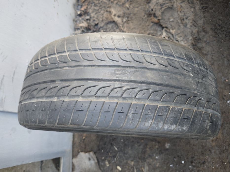 Продам б.у.шину Toyo Proxes TPT