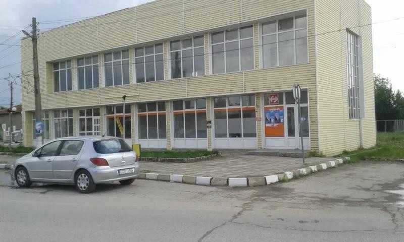 Дава се под наем Магазин в с. Черник, Област Силистра - 400 кв.м за 255 € - Снимка #2