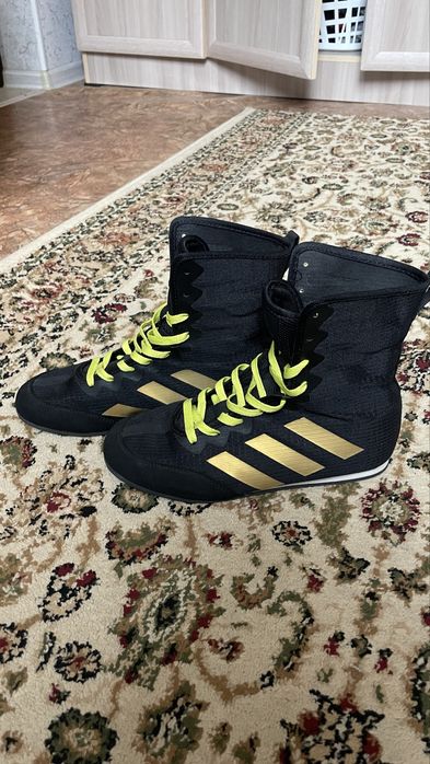 Адидас боксерский обувь