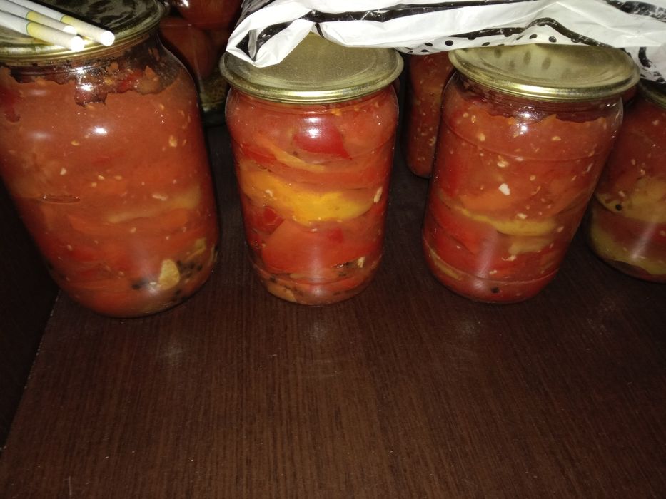 Продам саленье салаты компот огурцы