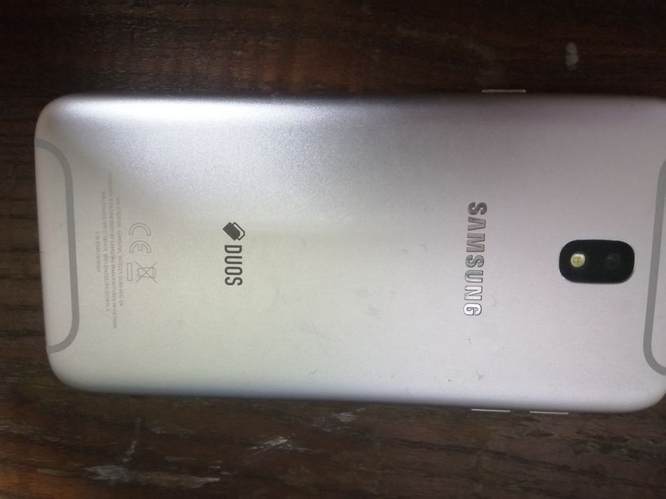 Samsung galaxy j7 taciul fisurat