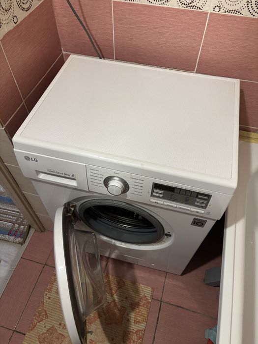 Срочно продам стиральную машину лдж
