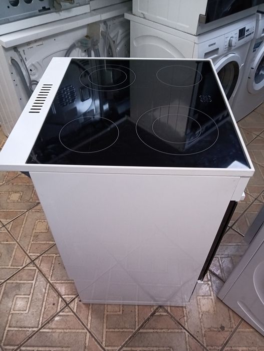 Свободно стояща печка с керамичен плот  Gram 2 години гаранция!