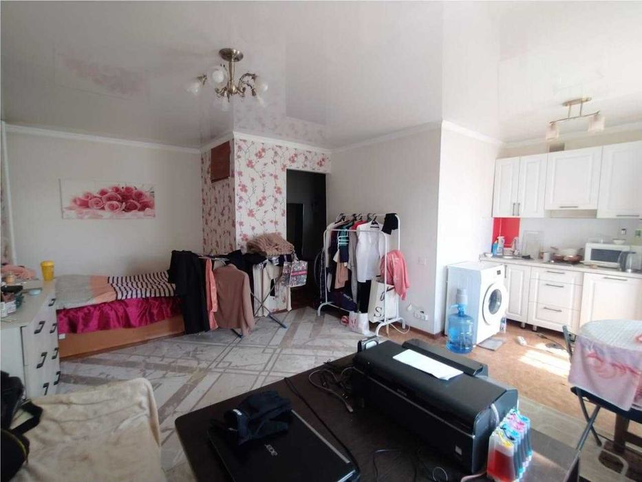 *Продается 1 -комн ,студия ,Район 1000 мелочей! Помощь в Ипотеке!