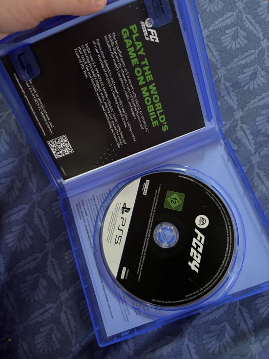 Vand fc24 pentru ps5