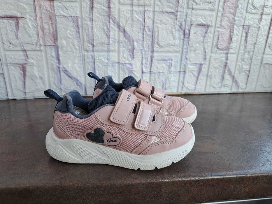 детски маратонки за момиче,кецове,спортни обувки Geox,26,геокс