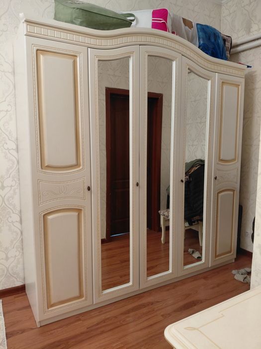 Продаю шкаф почти новый