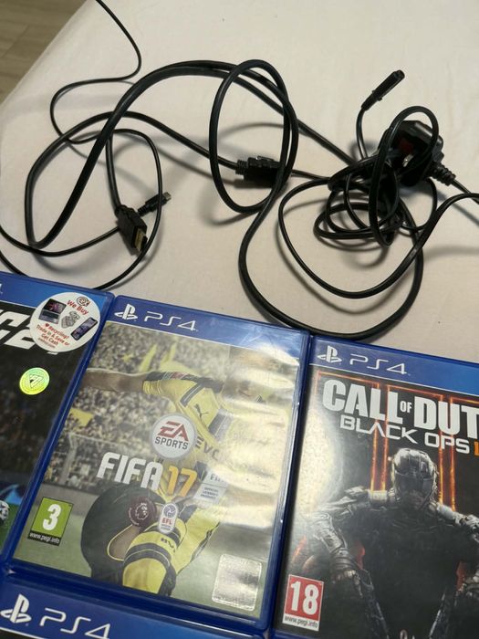 Ps 4 500гб с 2 джойстика