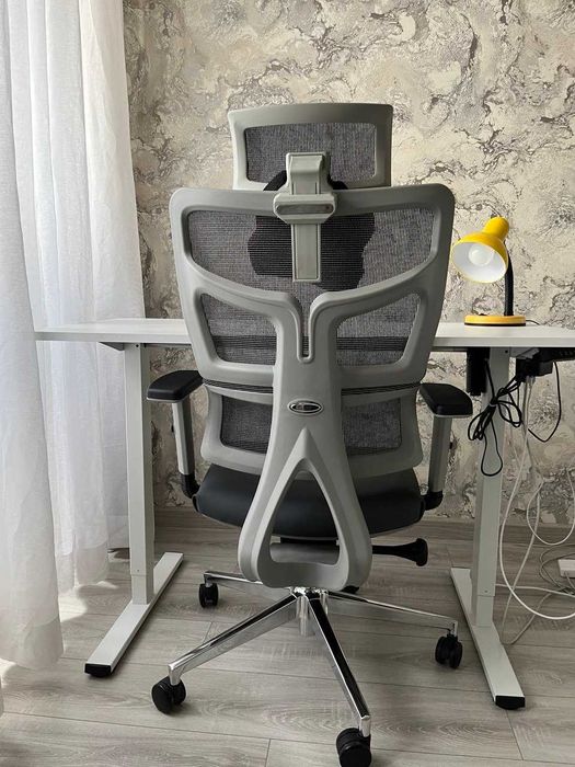 Qulay to'rli kreslosi - удобное сетчатое компьютерное кресло Dafna