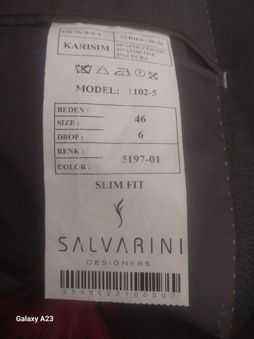 Продам брючной костюм