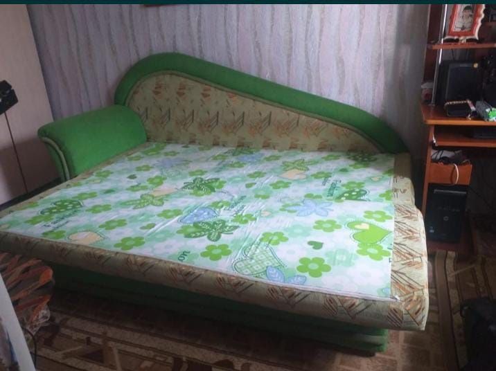 Продам диван тахту