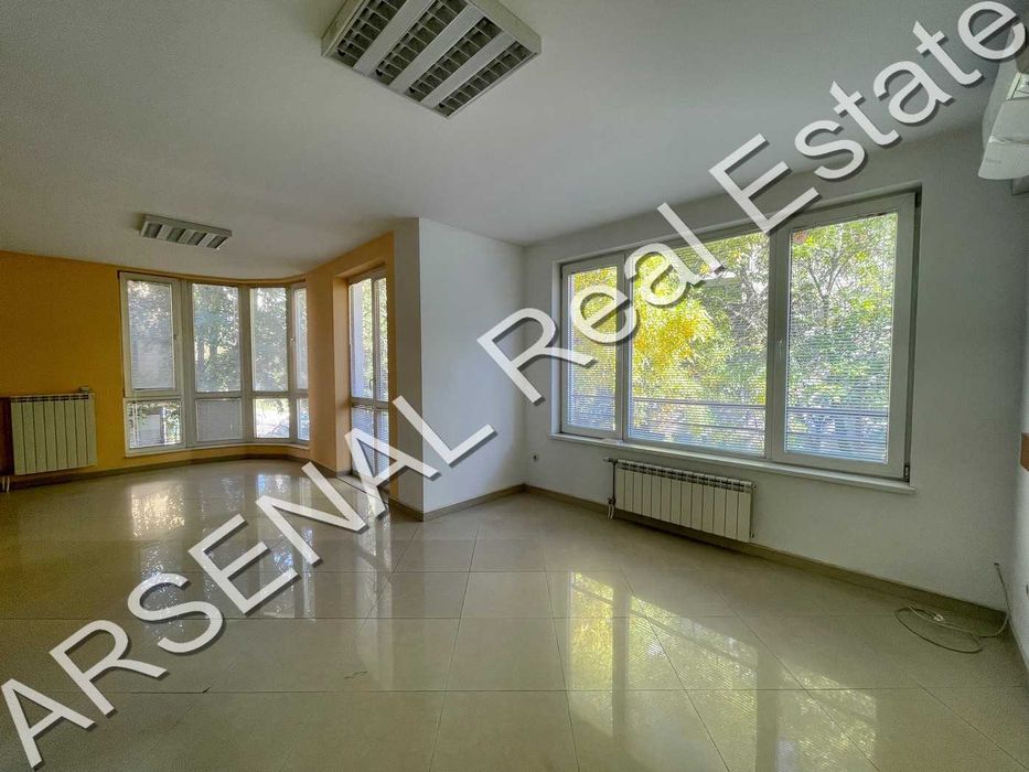 Дава се под наем Офис в София, Лозенец - 265 кв.м за 1500 € - Снимка #8
