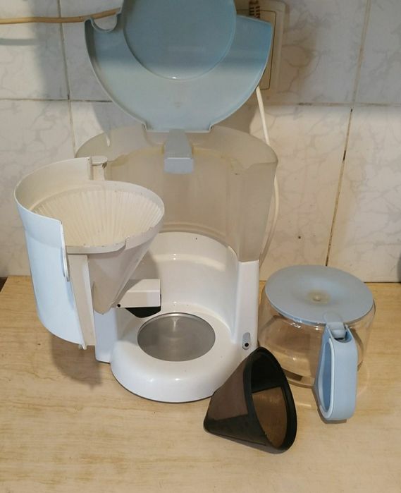 Кофеварка капельная " PHILIPS" .