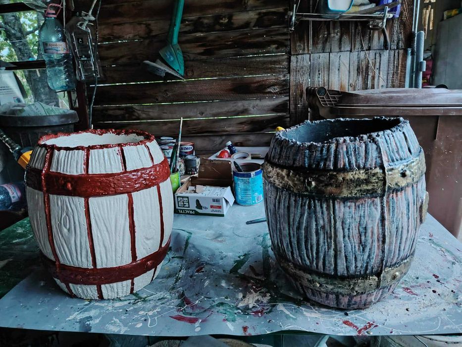 Pitici  si Iepurasi decorativi din ciment pt gradina -Ghivece mai si mici