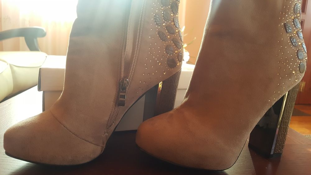 Botine/ Ghete NOI de damă, elegante, superbe!