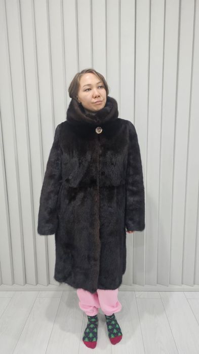 Продаи шубу норковую