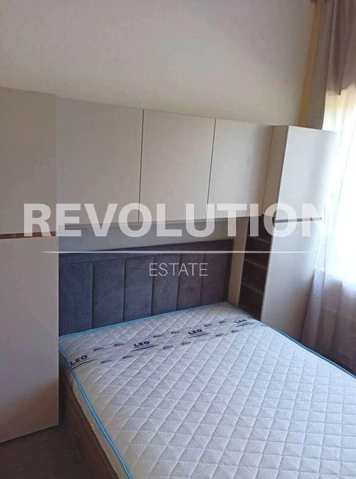 Дава се под наем Двустаен апартамент в Варна, Кайсиева градина - 50 кв.м за 373.83 € - Снимка #2