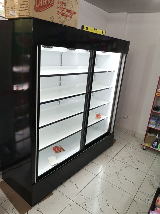 Витринный Холодильный Шкаф