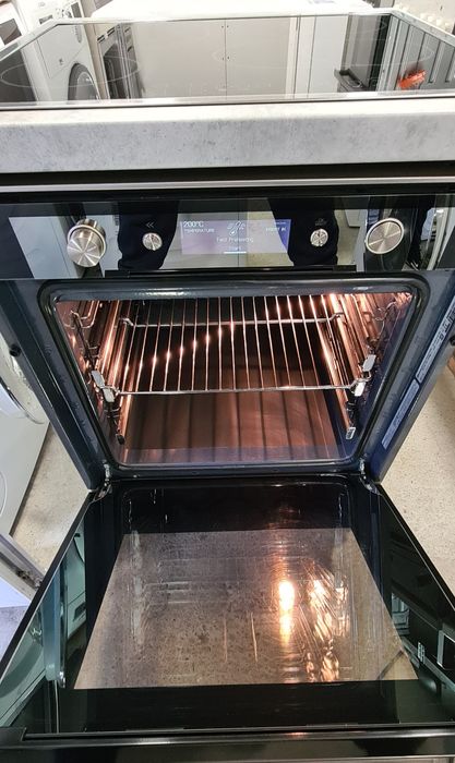 Фурна за вграждане Bauknecht 73л Клас А