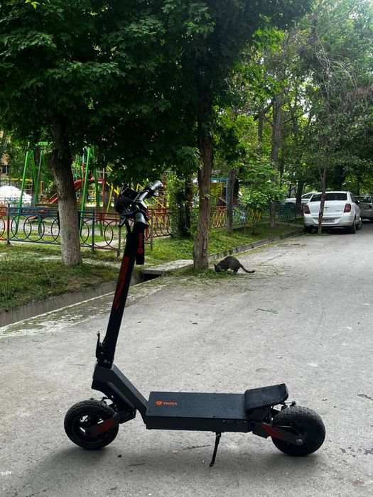 Электросамокат  Yadea G10