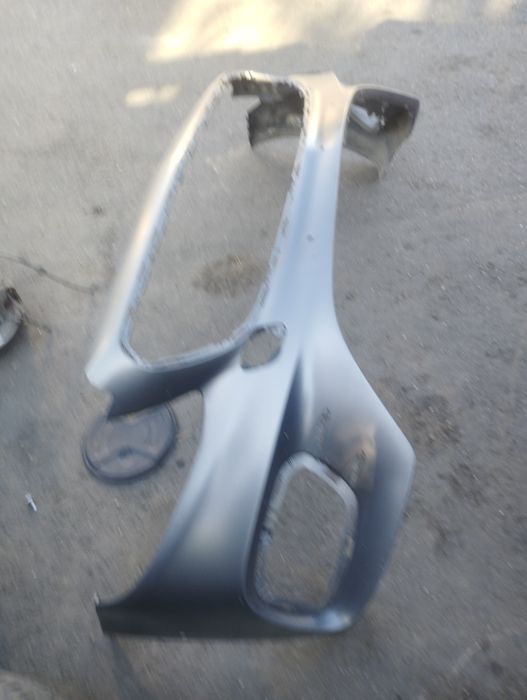 Bara fata Mercedes s klass lovită