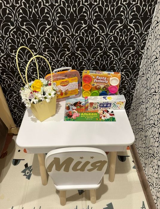 Комплект детский стол-пенал и стул. Bolalar stuli va stoli,