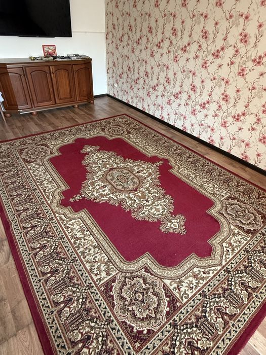 Ковер 4*4 чистый аккуратный