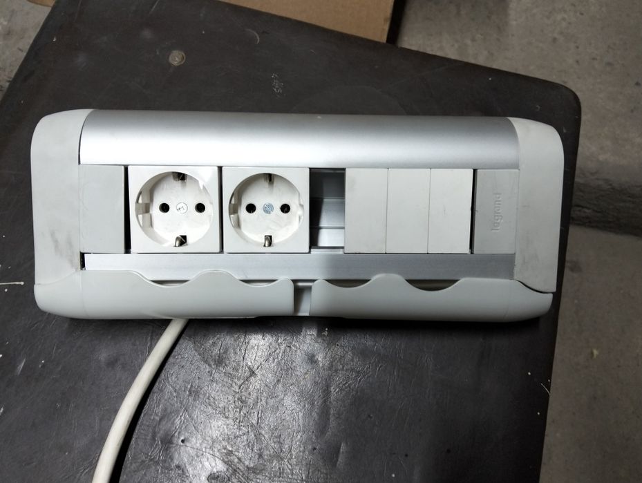 Скрытые розетки.