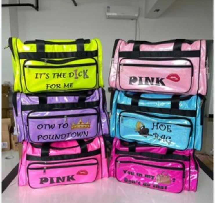 Супер моден сак с блестящ лачен ефект