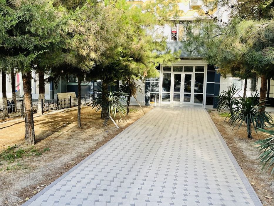 122 кв.м. рядом со станцией метро