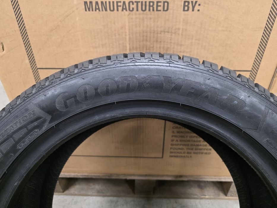225/50/17 94H 2бр.GOODYEAR ULTRAGRIP 8 PERFORMANCE-rim protector