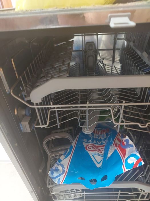 В продаже посудомоечная машина Аристон.