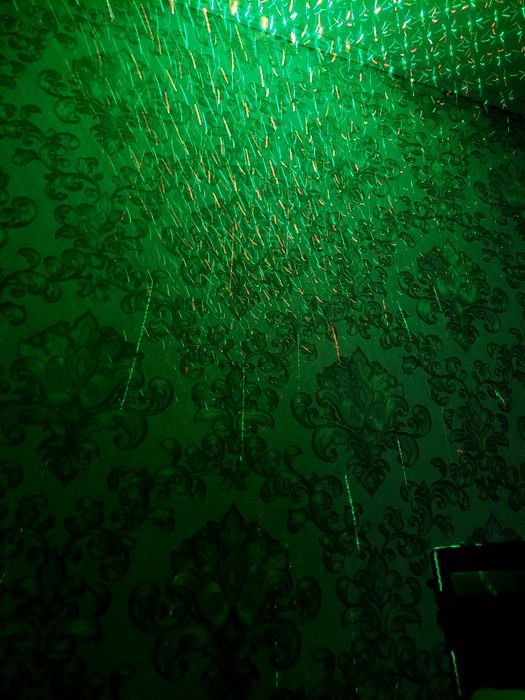 Продам мини лазерный проектор