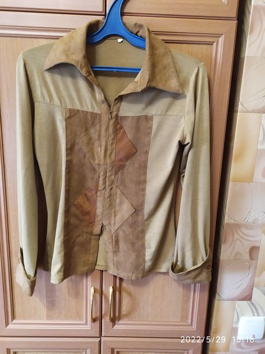 Кофточки разные.