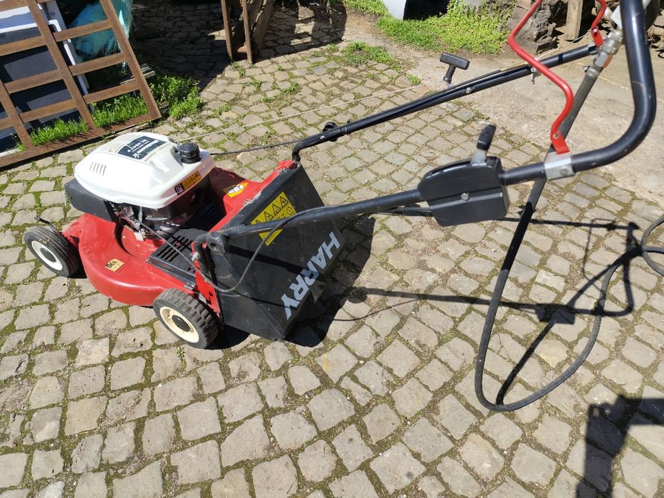 Бензинова косачка