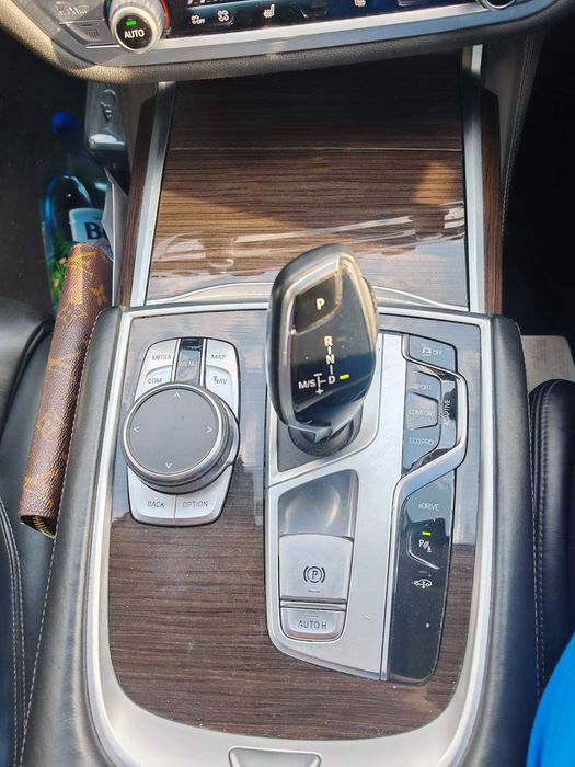 2019 BMW seria 7 740e iPerformance 2.0 benzina + plug in Hibrid de UK schimb variante