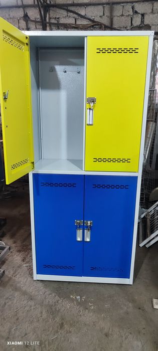 Металлические шкафы.