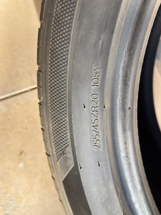 Hankook Ventus S1 255/45/R20