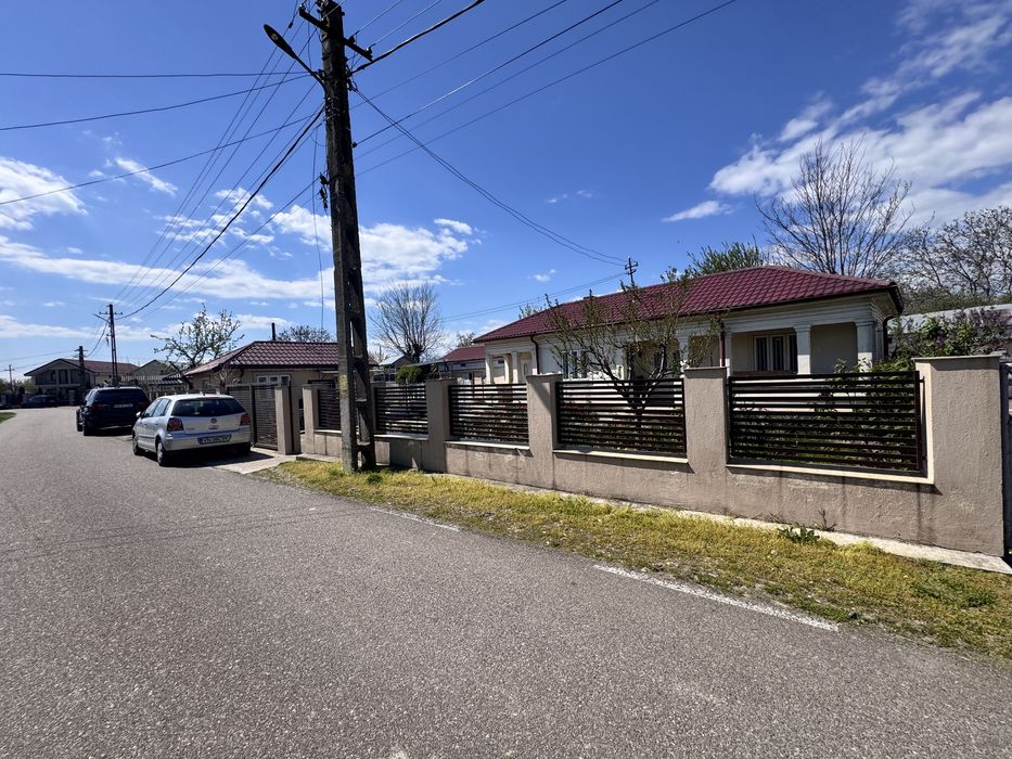 Casa cu teren de vanzare in Rastoaca