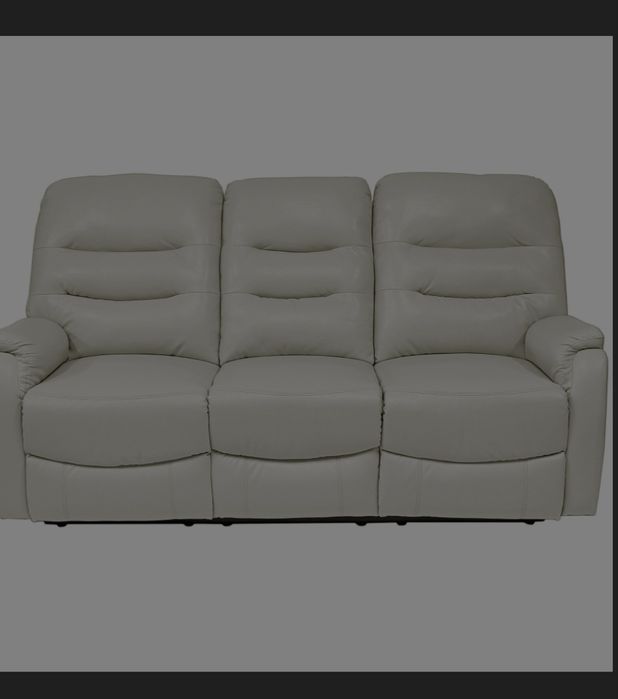 Vând canapea in perfecta stare ,